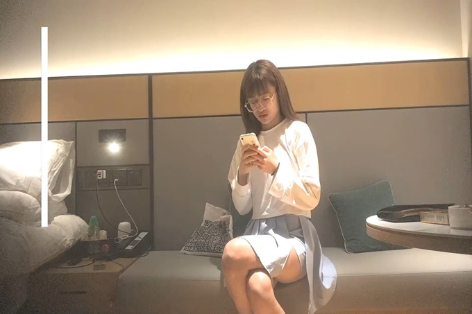 第二场挺嫩眼镜萌妹啪啪，上位骑乘后入抽插大力猛操 — 2023